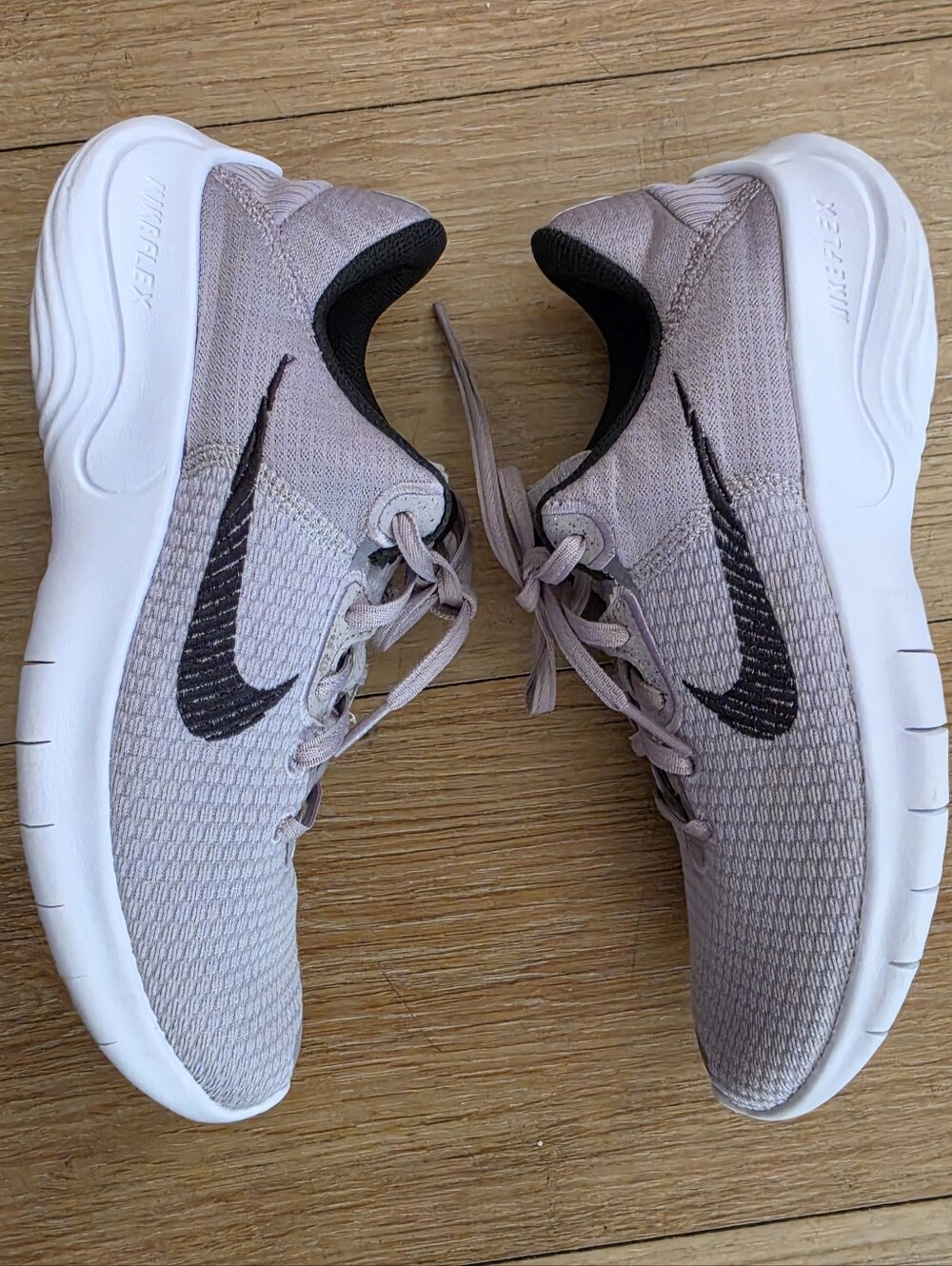 Nike Running Shoes 7.5
